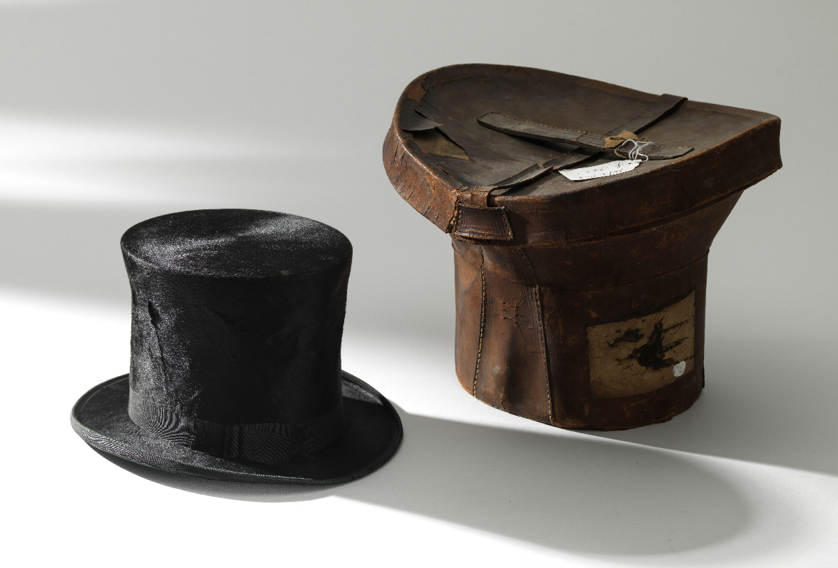 Beaver top hat and leather hat box
