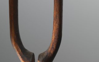 Carved toy tongs