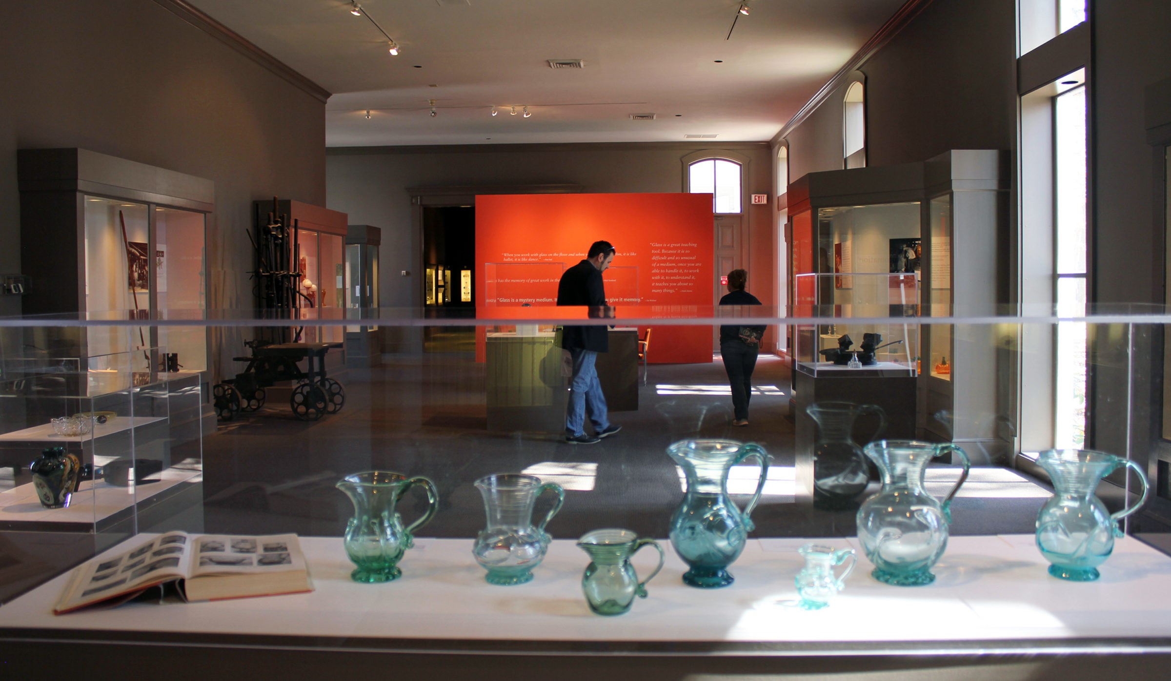 2400px x 1397px - Wheaton Arts and Cultural Center | Voices in Studio Glass History
